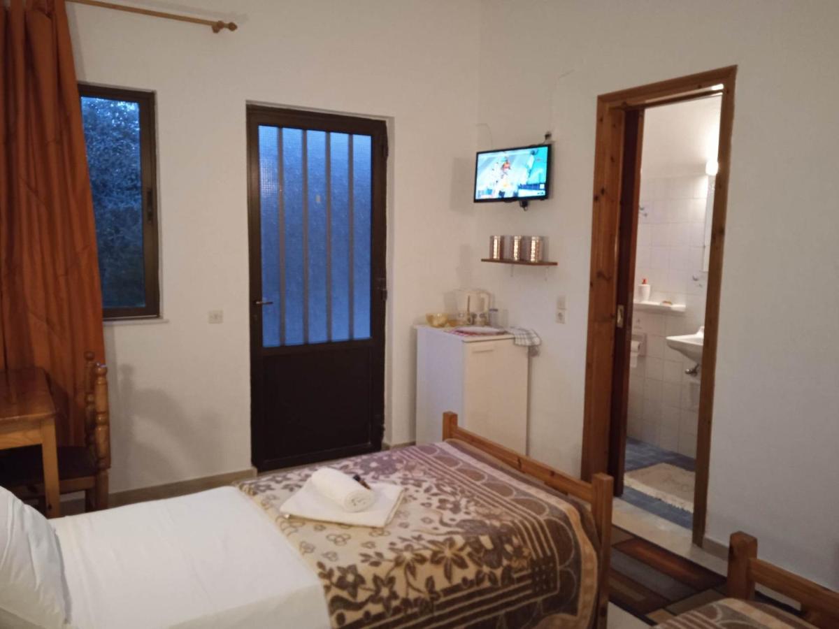 Villa Kaloudis Rooms Агиос Георгиос Екстериор снимка